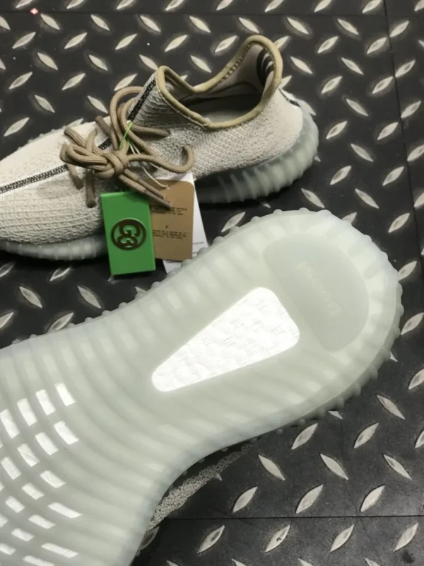 Yeezy shoes - Replica shoes