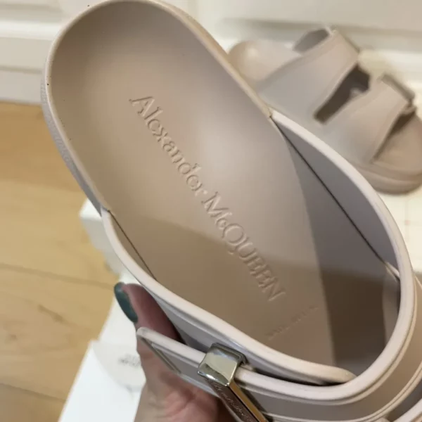 Alexander MCQueen shoes - rep shoes