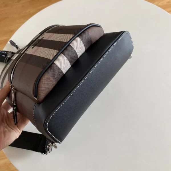 Burberry bag - rep bags