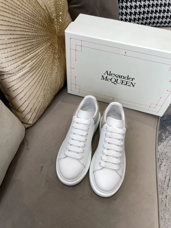 Alexander MCQueen shoes - Replica shoes