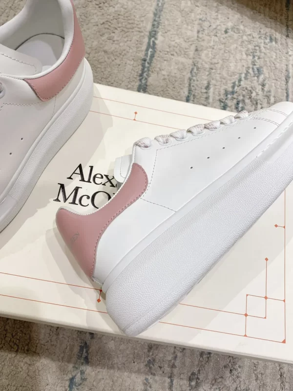 Alexander MCQueen shoes - Replica shoes