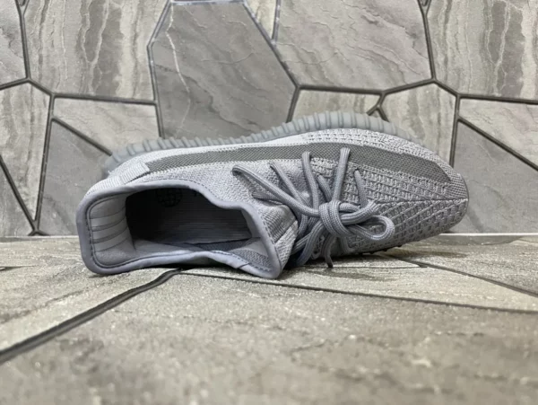 Yeezy shoes - rep shoes