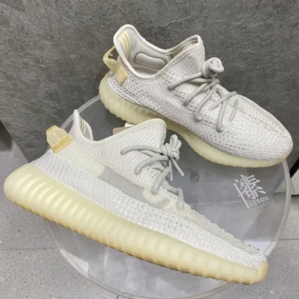 Yeezy shoes - Replica shoes