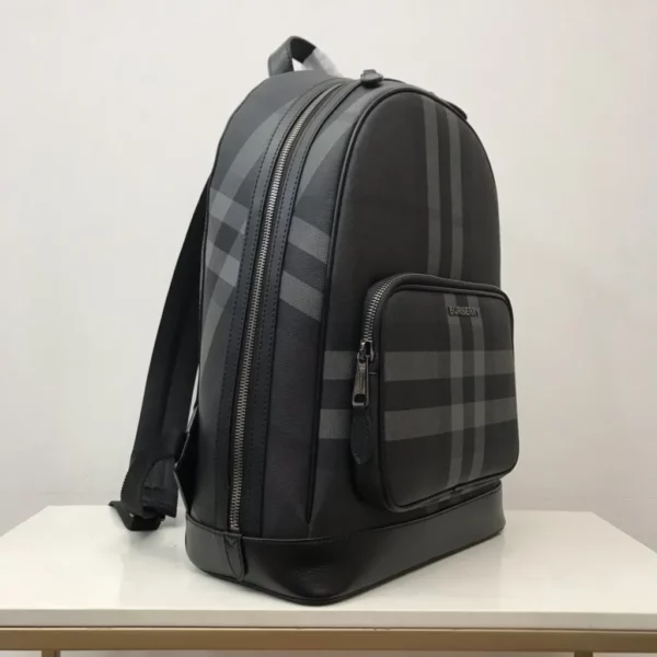 Burberry bag - rep bags