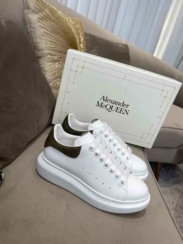 Alexander MCQueen shoes - rep shoes