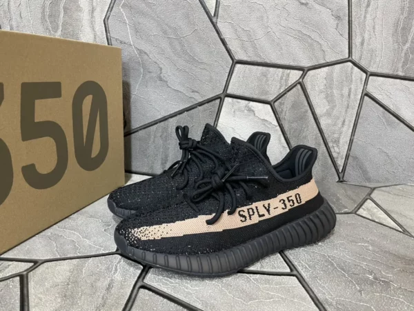 Yeezy shoes - rep shoes