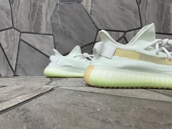 Yeezy shoes - rep shoes