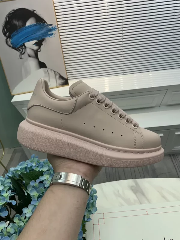 Alexander MCQueen shoes - rep shoes