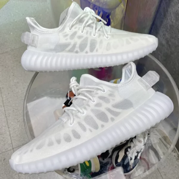 Yeezy shoes - Replica shoes