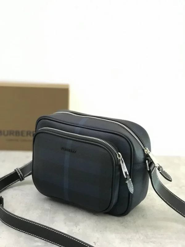 Burberry bag - rep bags