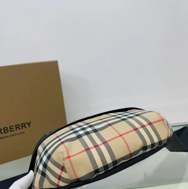 Burberry bag - rep bags