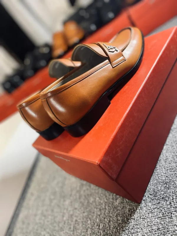 Ferragamo shoes - rep shoes