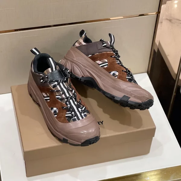 Burberry shoes - rep shoes