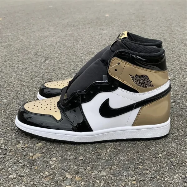 Air Jordan 1 Gold Toe - 2018-11-06 - Replica shoes