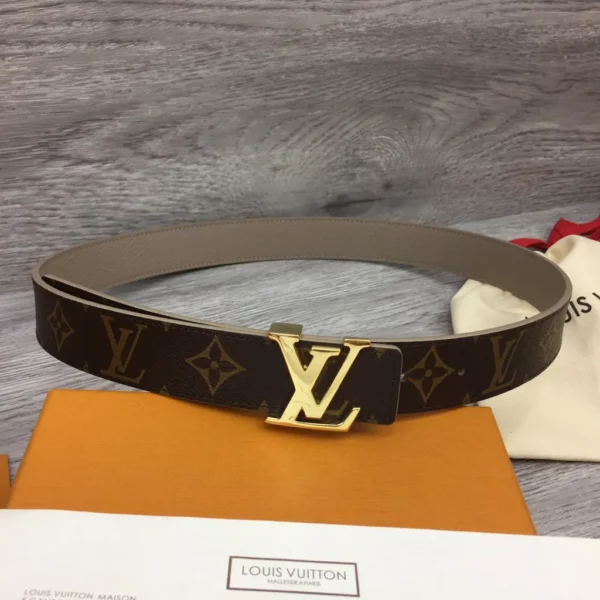 Louis Vuitton belt