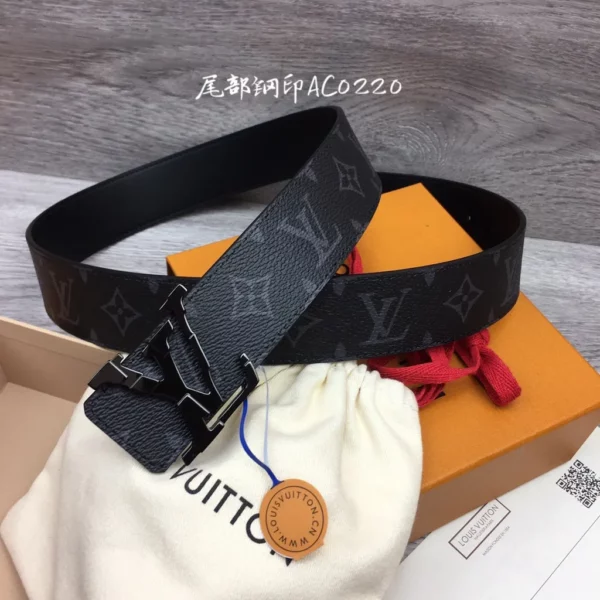 Louis Vuitton belt