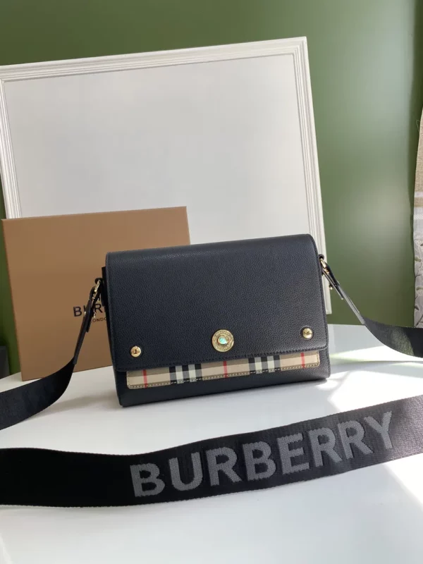 Burberry bag - rep bags