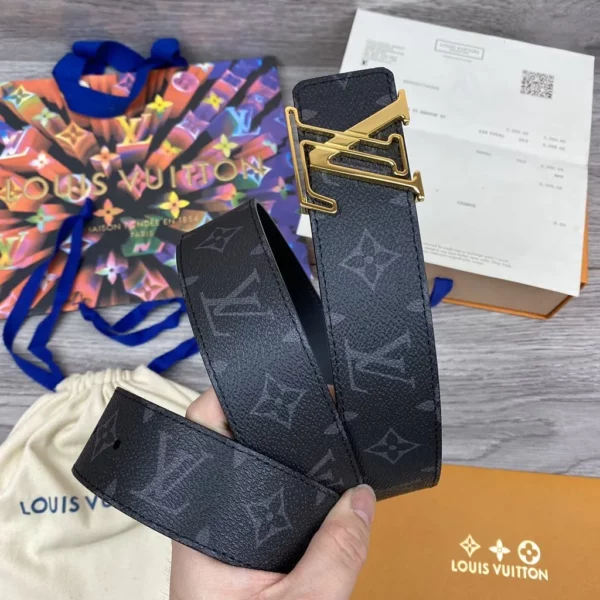 Louis Vuitton belt