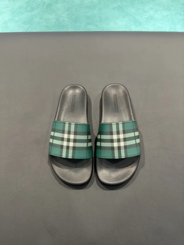 Burberry shoes - Replica shoes