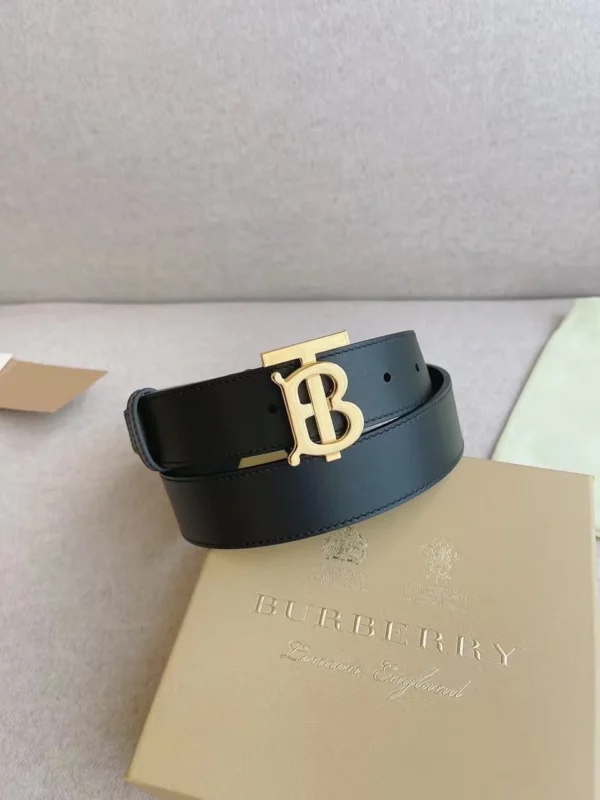 Burberry belt