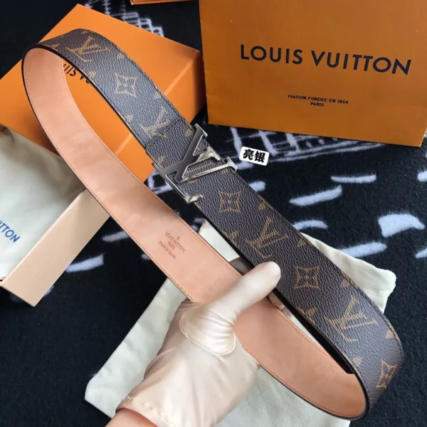 Louis Vuitton belt