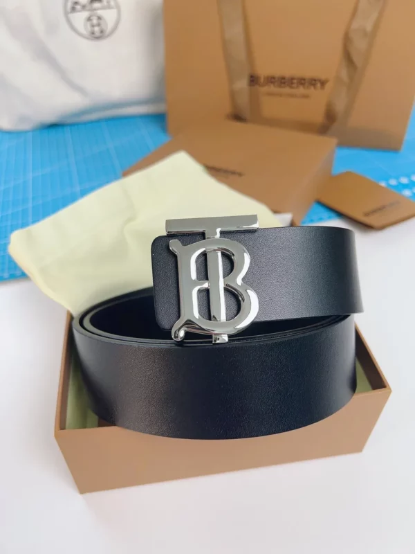 Burberry belt