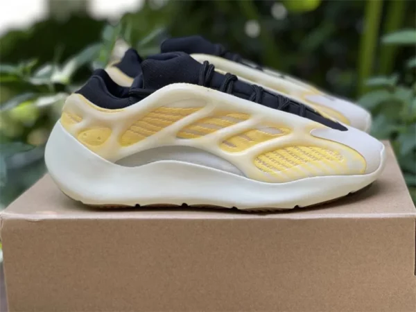 Adidas Yeezy 700 V3 Mono Safflower-07-02 - Replica shoes