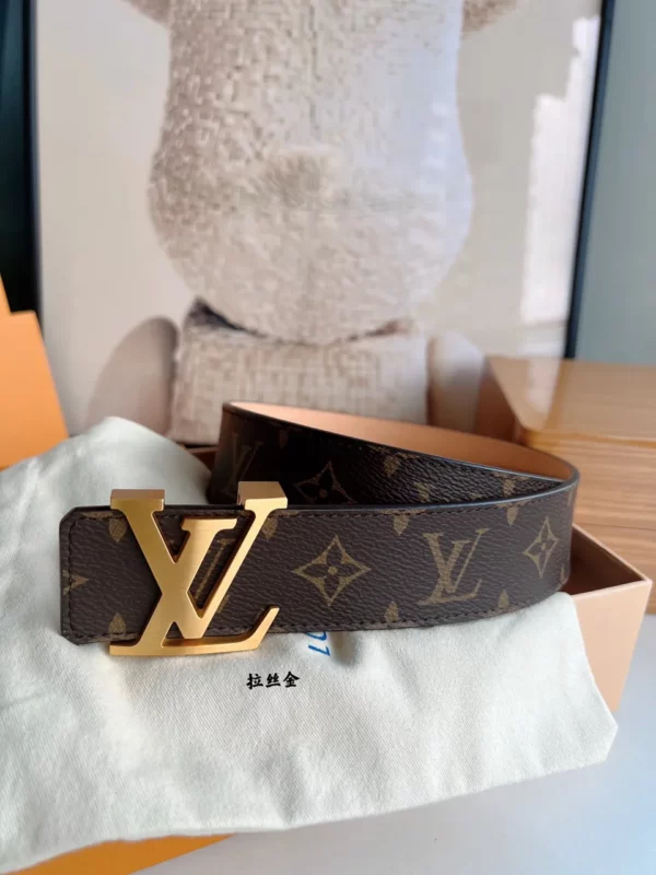 Louis Vuitton belt