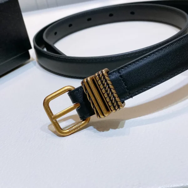 Saint Laurent belt