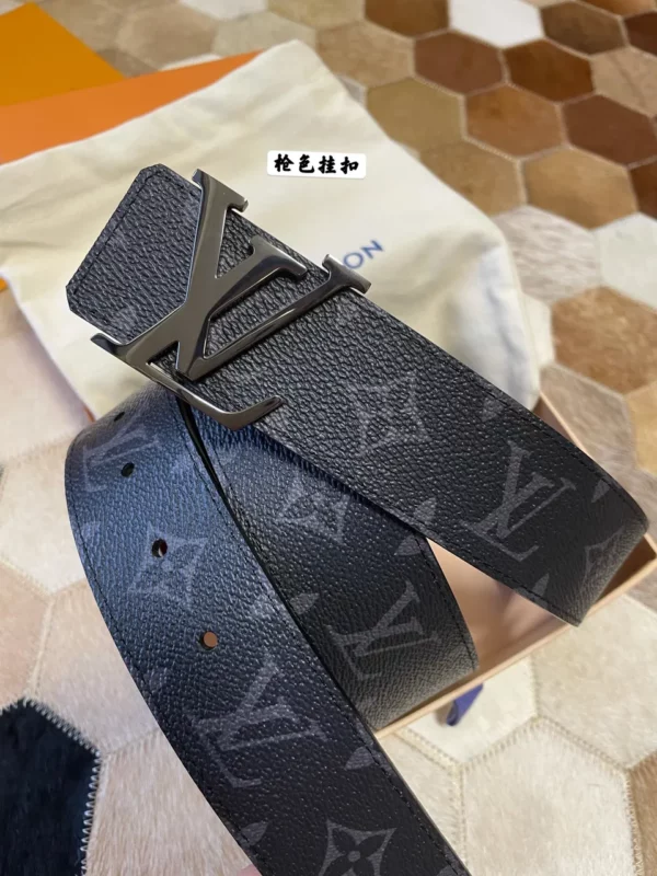 Louis Vuitton belt