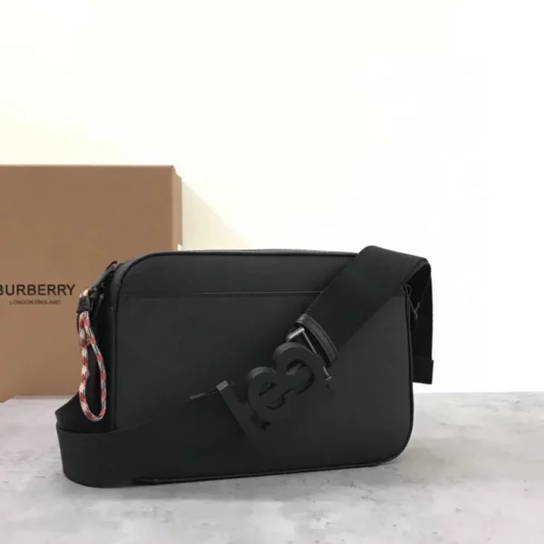 Burberry bag - rep bags