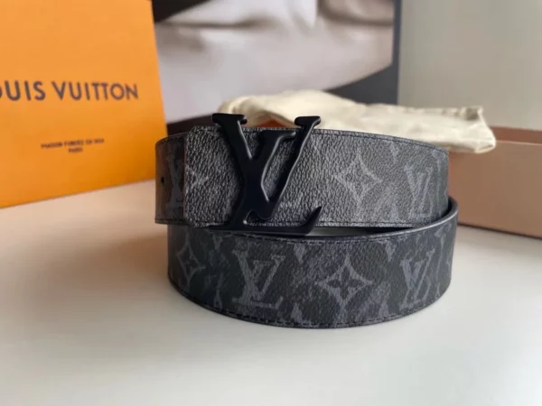 Louis Vuitton belt