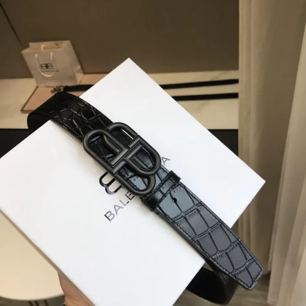 Balenciaga belt