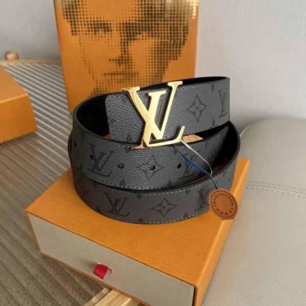 Louis Vuitton belt