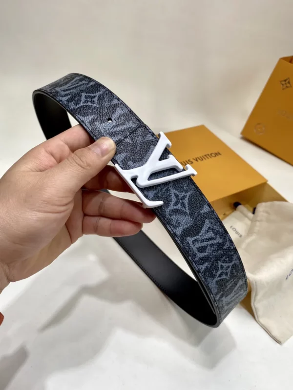 Louis Vuitton belt