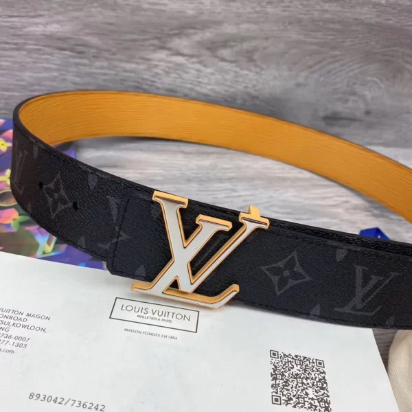 Louis Vuitton belt