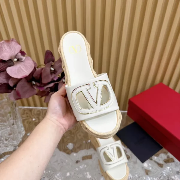 Valentino shoes - Reps shoes