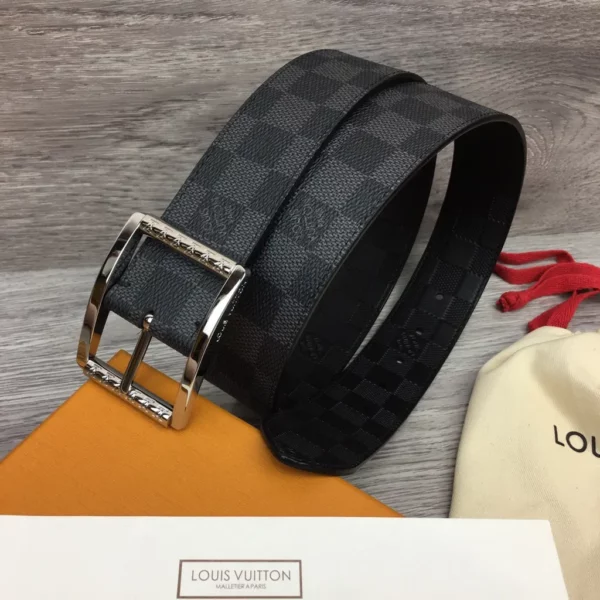 Louis Vuitton belt