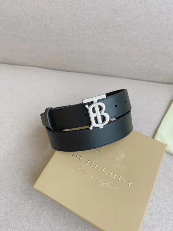 Burberry belt