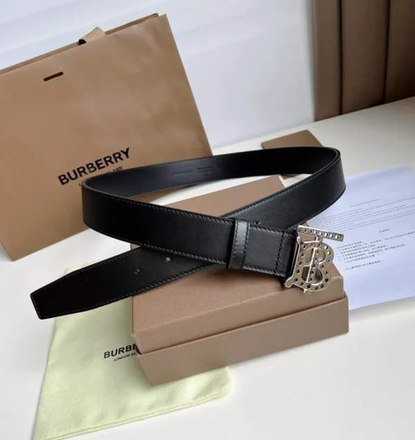 Burberry belt