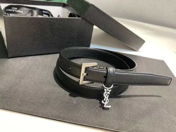 Saint Laurent belt