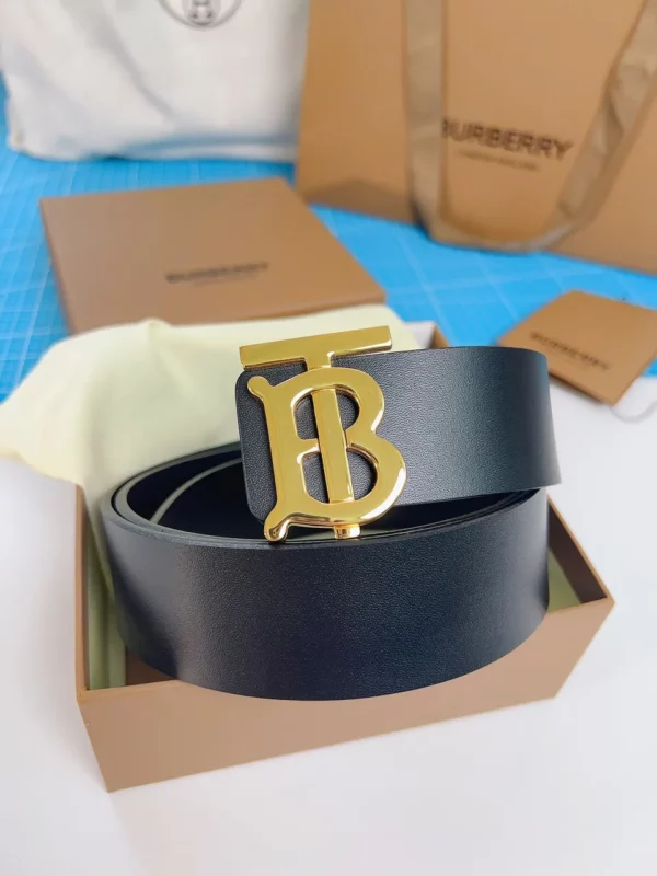 Burberry belt