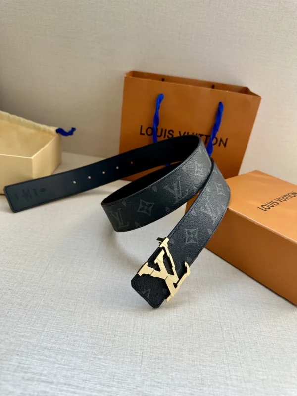 Louis Vuitton belt