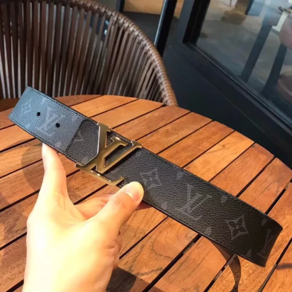 Louis Vuitton belt