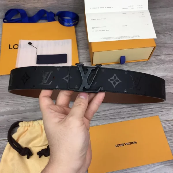 Louis Vuitton belt