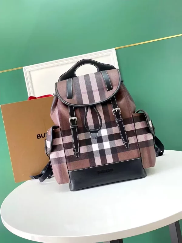 Burberry bag - rep bags