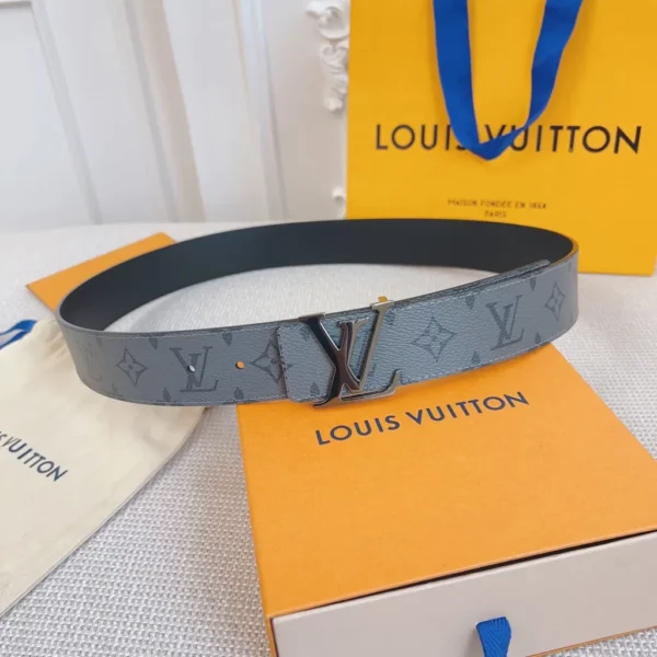 Louis Vuitton belt