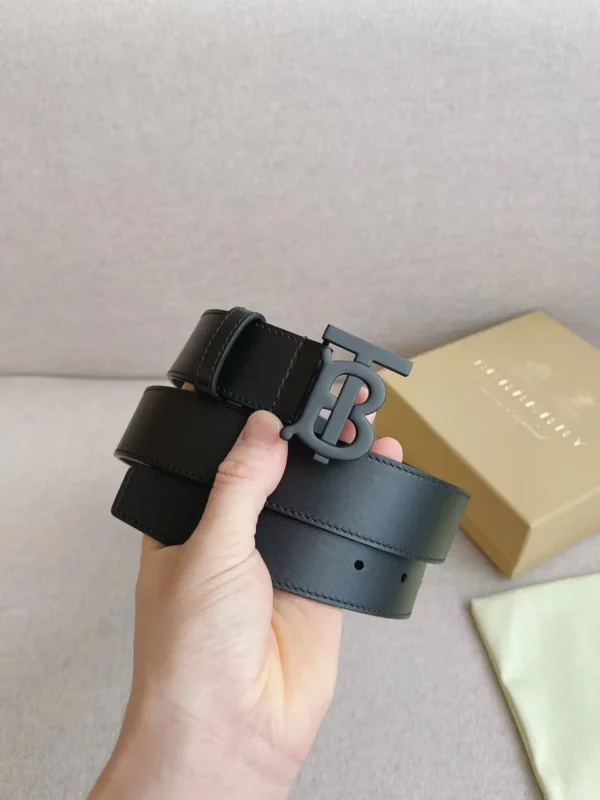 Burberry belt