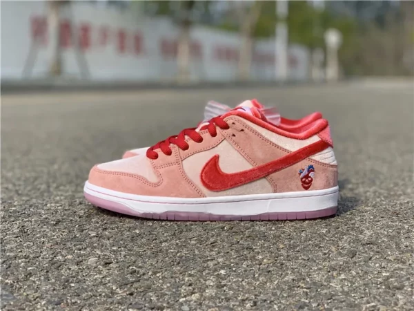 StrangeLove x Nike SB Dunk Low SB - Replica shoes