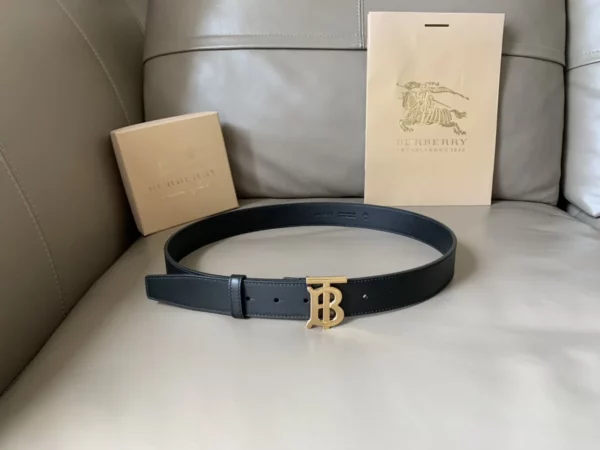 Burberry belt